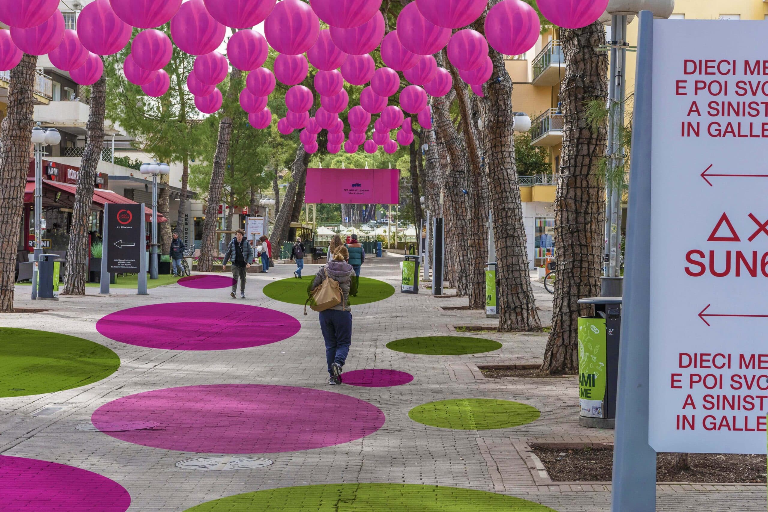 Notte Rosa: Cosa e' e come e' strutturato l'evento Clou del Giugno romagnolo