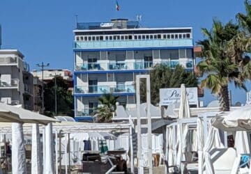 Riccione Hotel camay 2 stelle sul lungomare